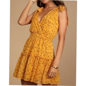 Lulu's Mustard Yellow Floral Tie-Strap Smocked Mini Dress M Metallic Gold Stripe